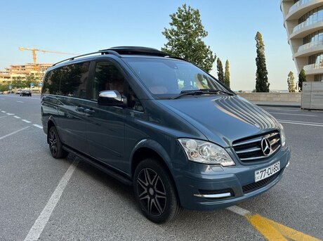 Mercedes Viano 2010
