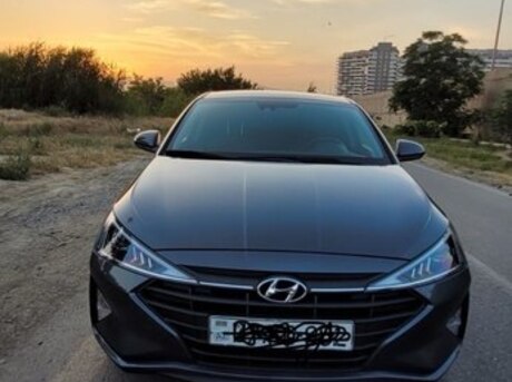 Hyundai Elantra 2019