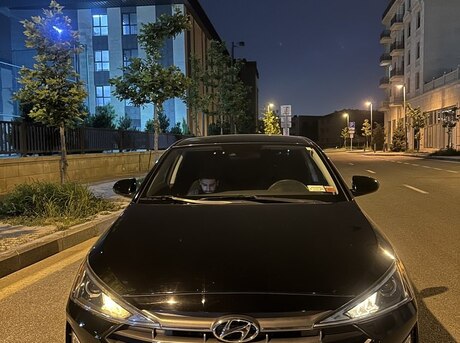 Hyundai Elantra 2019
