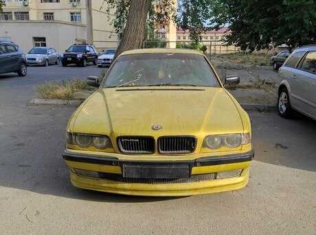 BMW 760 2000
