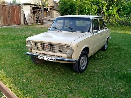 LADA (VAZ) 21011 1982