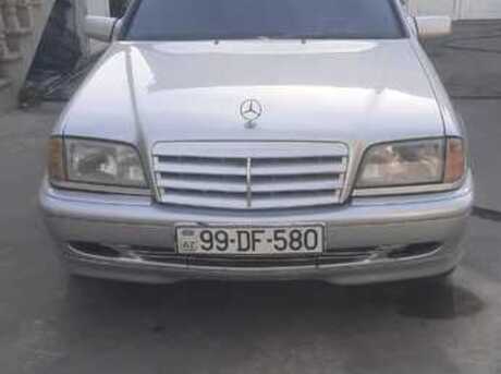 Mercedes C 180