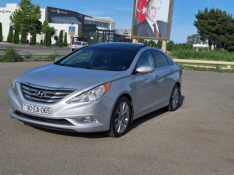 Hyundai Sonata 2011