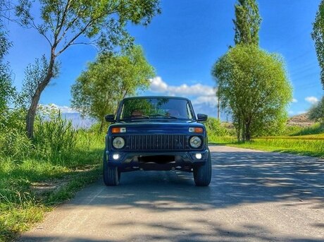 LADA (VAZ) Niva 2016