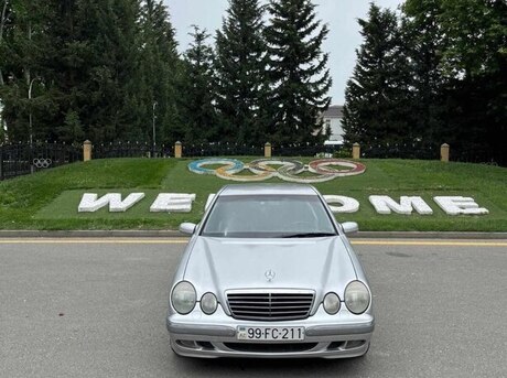 Mercedes E 240 2000