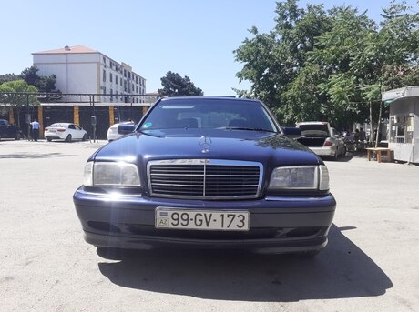 Mercedes C 180