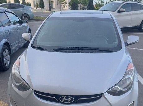 Hyundai Elantra 2011