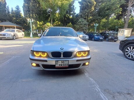 BMW 525