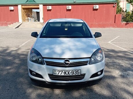 Opel Astra 2010