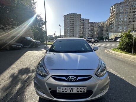 Hyundai Accent