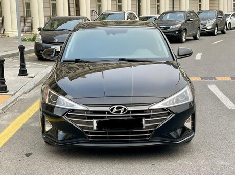 Hyundai Elantra 2019