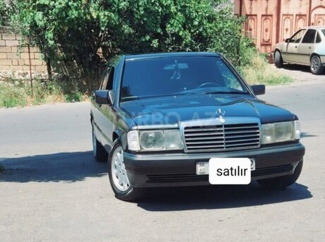 Mercedes 190 1990