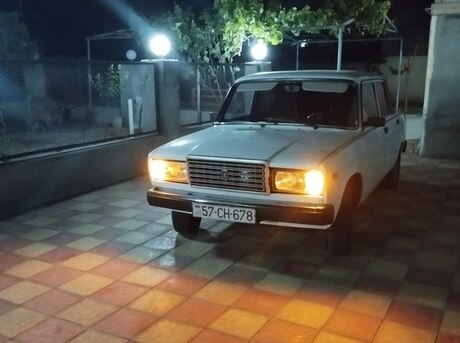 LADA (VAZ) 2107