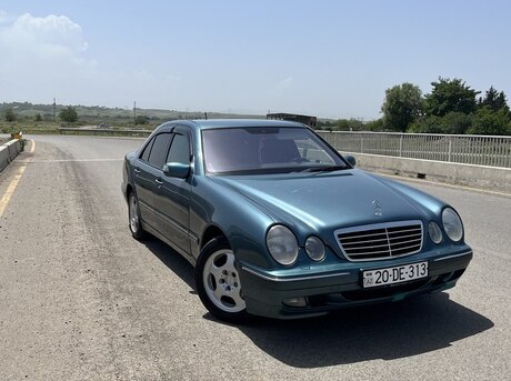 Mercedes E 220 d 4MATIC