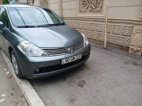 Nissan Tiida 2006