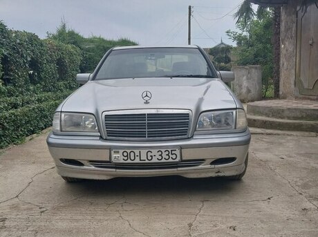 Mercedes C 180