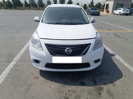 Nissan Sunny 2014