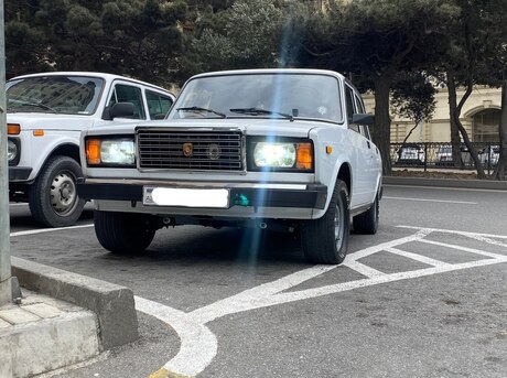 LADA (VAZ) 2107