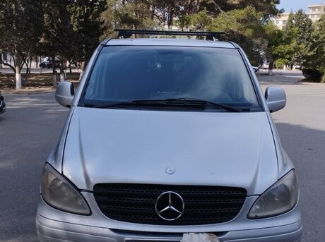 Mercedes Vito 111