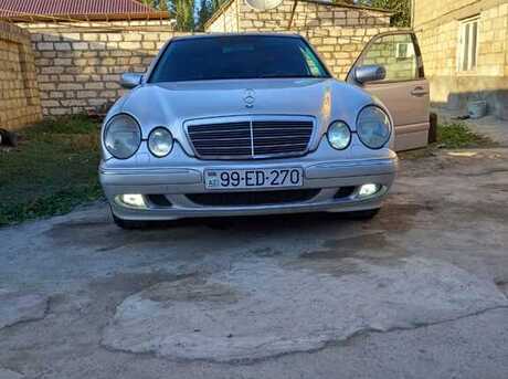 Mercedes E 270 2000