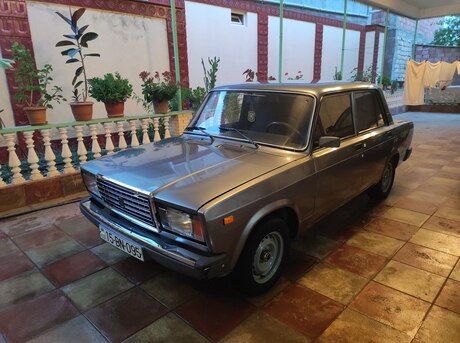 LADA (VAZ) 2107