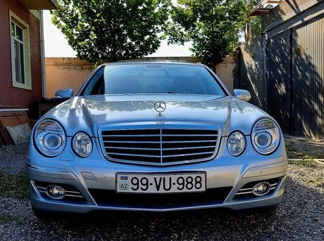 Mercedes E 200