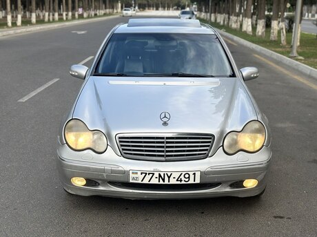 Mercedes C 240