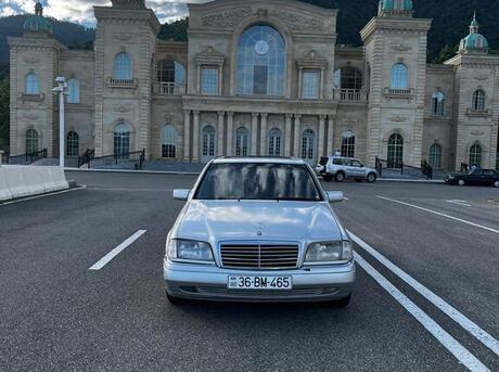 Mercedes C 180