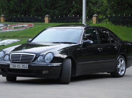 Mercedes E 240