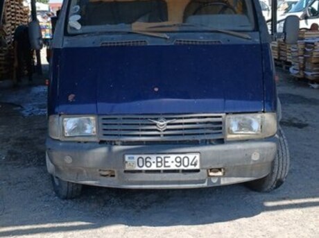 GAZ 2705 2000