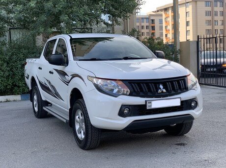 Mitsubishi L200 2015