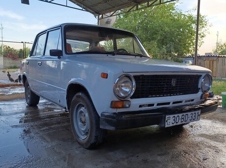 LADA (VAZ) 21011