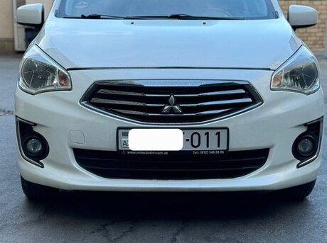Mitsubishi Attrage 2015
