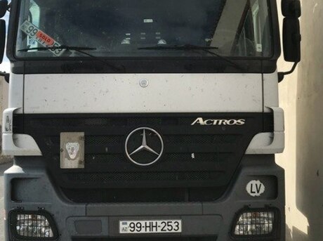 Mercedes Actros 1841