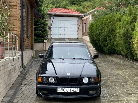 BMW 525