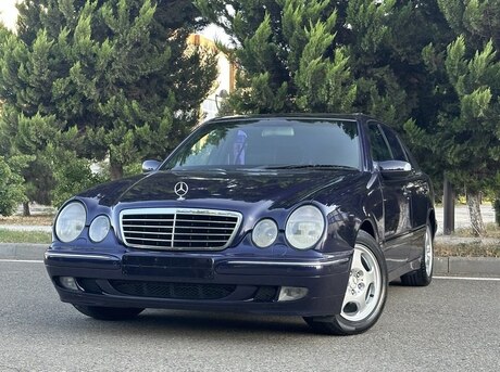 Mercedes E 200