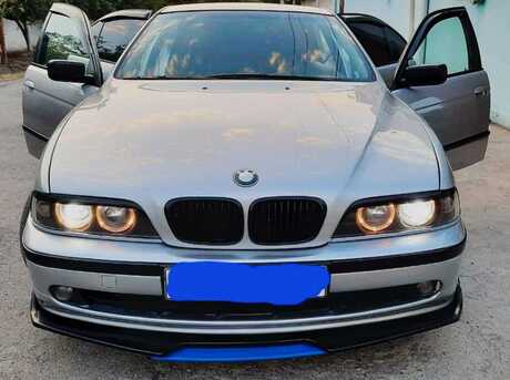 BMW 523