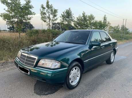 Mercedes C 180