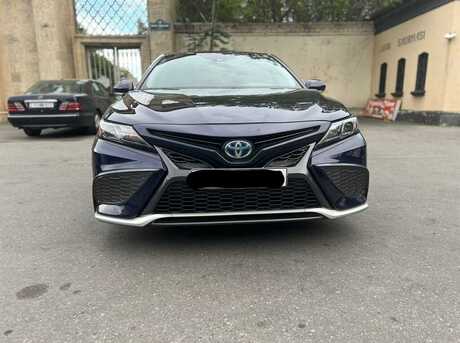 Toyota Camry 2021