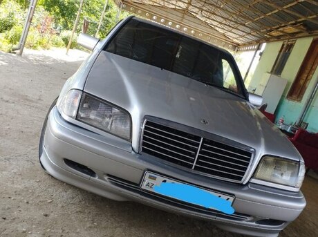 Mercedes C 180