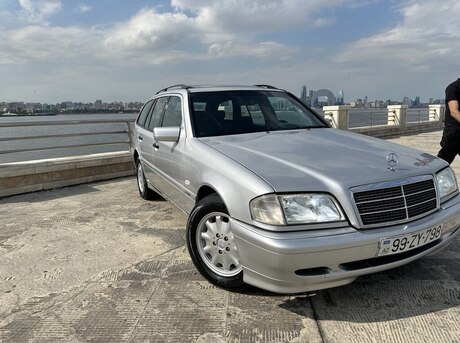 Mercedes C 220