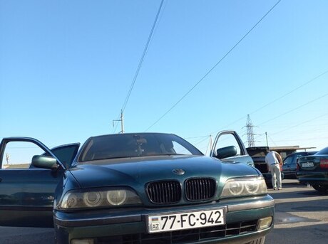 BMW 528