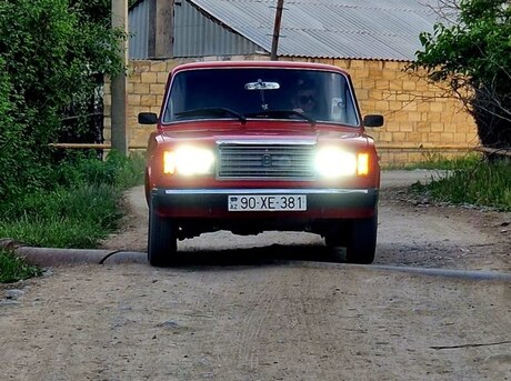 LADA (VAZ) 2107