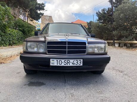 Mercedes 190