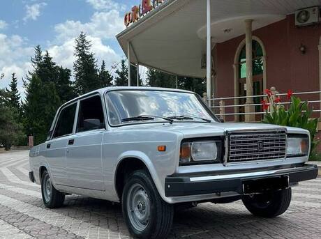 LADA (VAZ) 2107