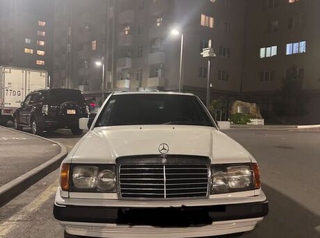 Mercedes E 230