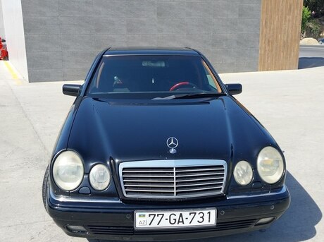 Mercedes E 200