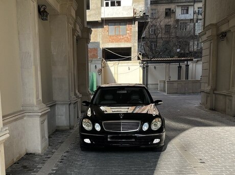 Mercedes E 320