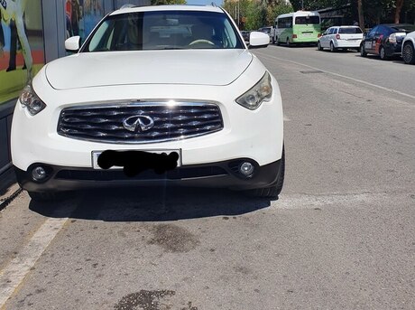 Infiniti FX35