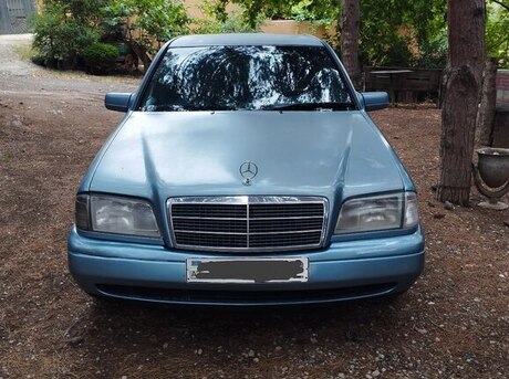 Mercedes C 180